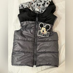 Mickey Mouse Puffer Vest Boys 4T with signature ears on hood excellent condition